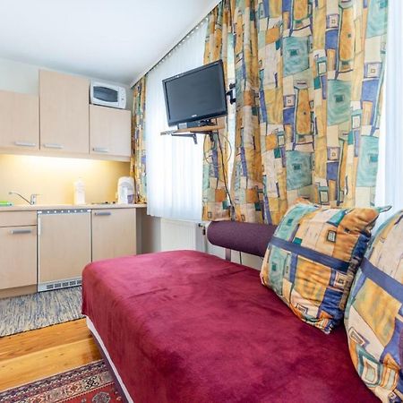 Apartamento Haus Zu Den Zwei Eichen Perchtoldsdorf Exterior foto