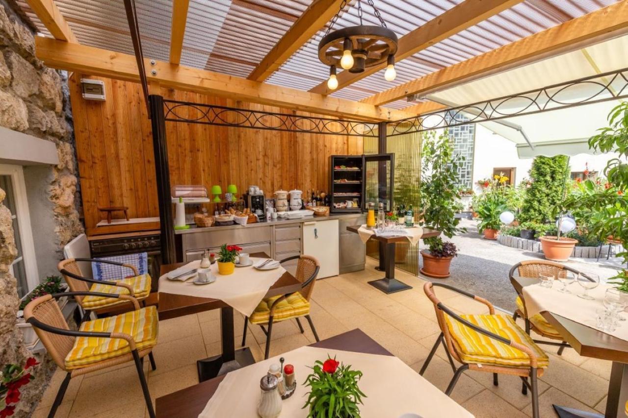 Apartamento Haus Zu Den Zwei Eichen Perchtoldsdorf Exterior foto