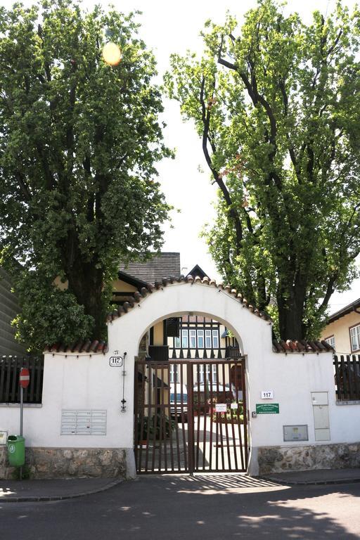 Apartamento Haus Zu Den Zwei Eichen Perchtoldsdorf Exterior foto