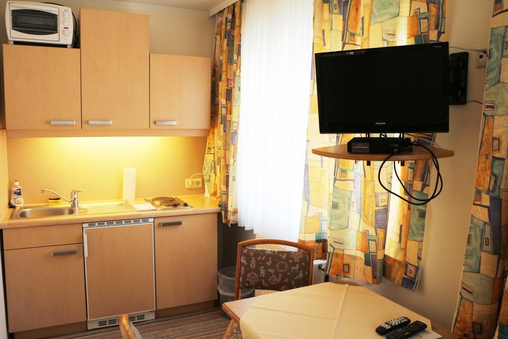 Apartamento Haus Zu Den Zwei Eichen Perchtoldsdorf Habitación foto