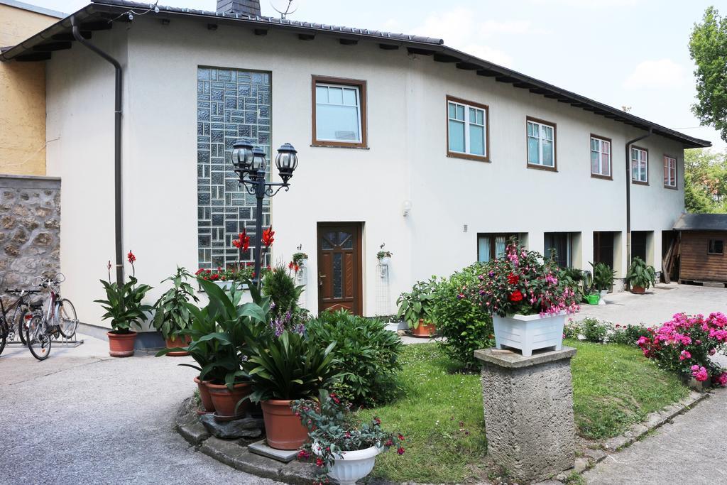 Apartamento Haus Zu Den Zwei Eichen Perchtoldsdorf Exterior foto