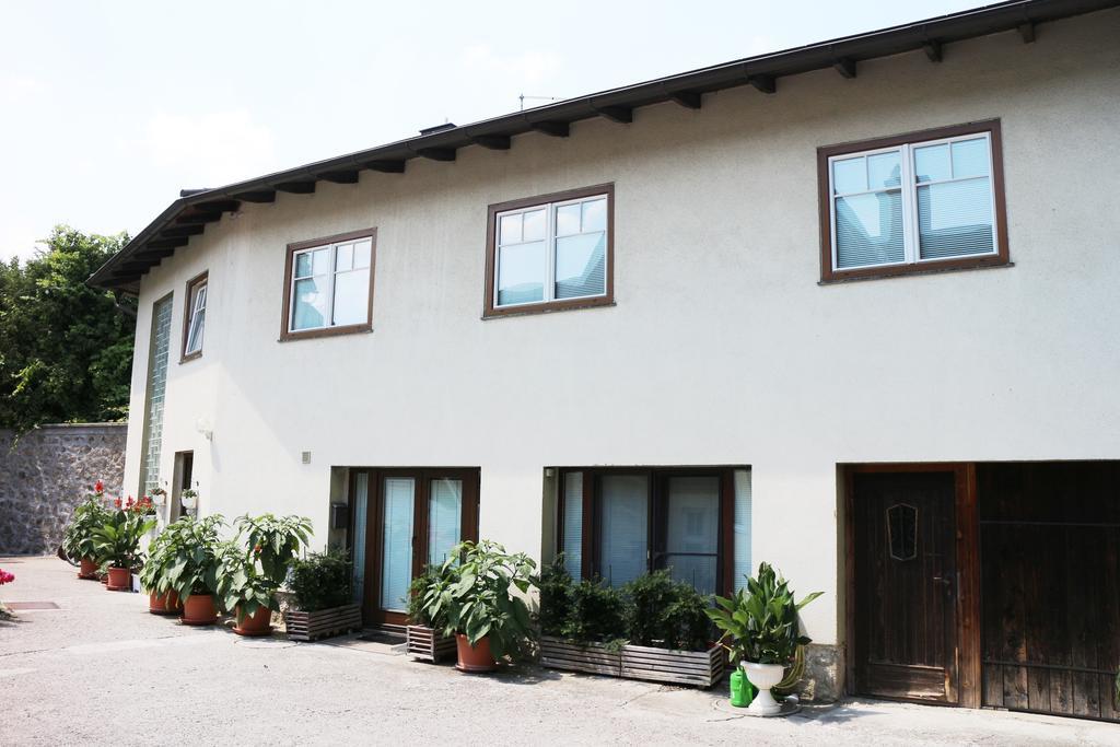 Apartamento Haus Zu Den Zwei Eichen Perchtoldsdorf Exterior foto
